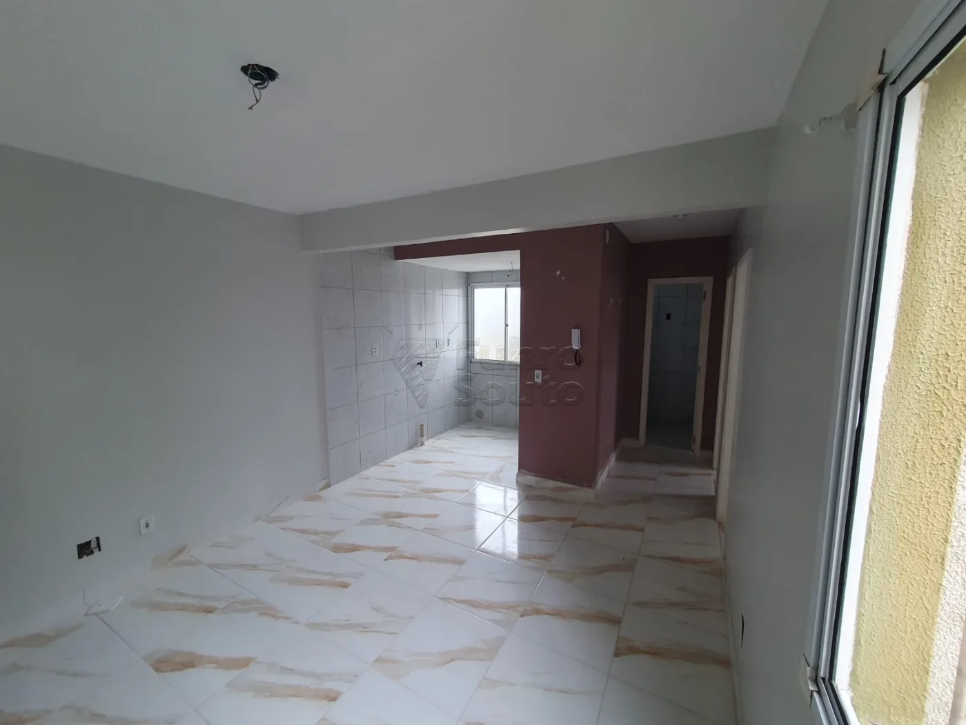 Comprar Apartamento / Padr&atilde;o em Pelotas R$ 155.000,00 - Foto 2