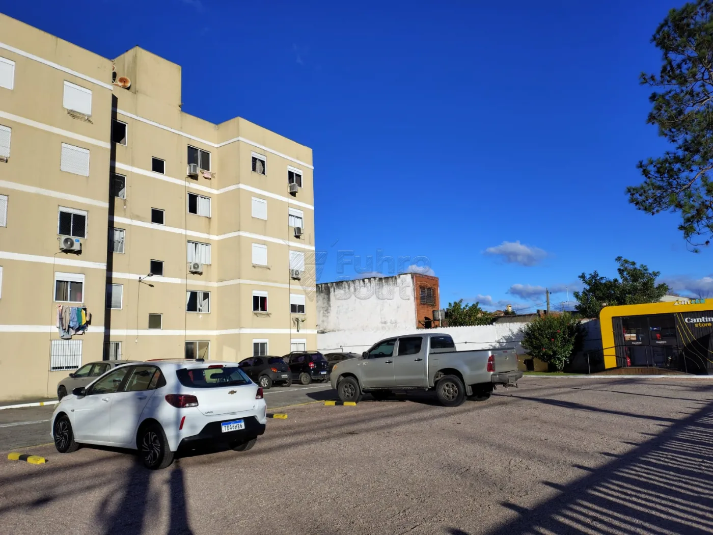 Comprar Apartamento / Padr&atilde;o em Pelotas R$ 170.000,00 - Foto 7