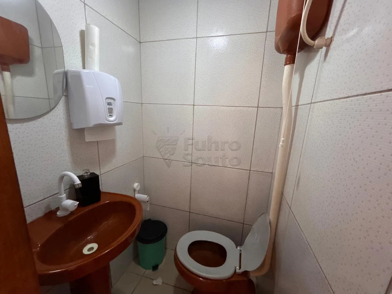 Comprar Comercial / Pr&eacute;dio em Pelotas R$ 750.000,00 - Foto 12