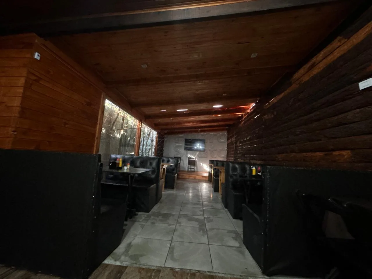 Comprar Comercial / Pr&eacute;dio em Pelotas R$ 750.000,00 - Foto 6