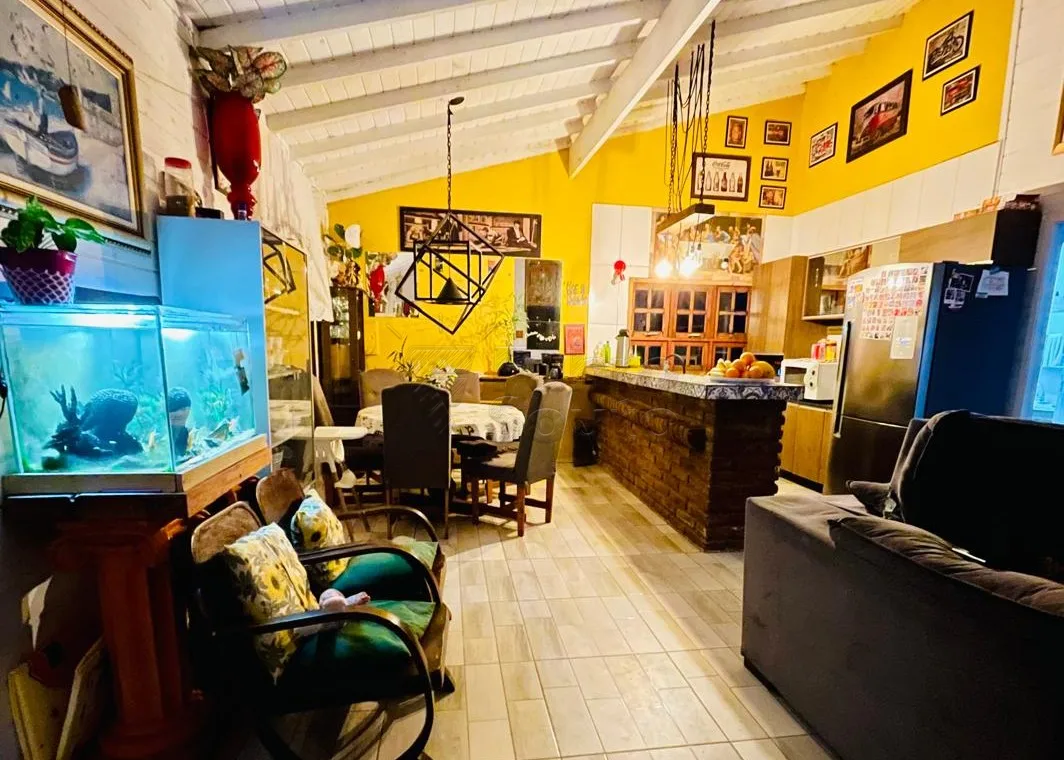 Comprar Casa / Padr&atilde;o em Rio Grande R$ 200.000,00 - Foto 1