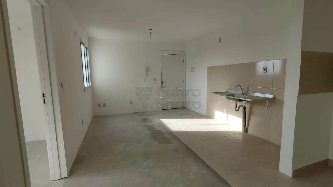 Comprar Apartamento / Padr&atilde;o em Pelotas R$ 140.000,00 - Foto 2