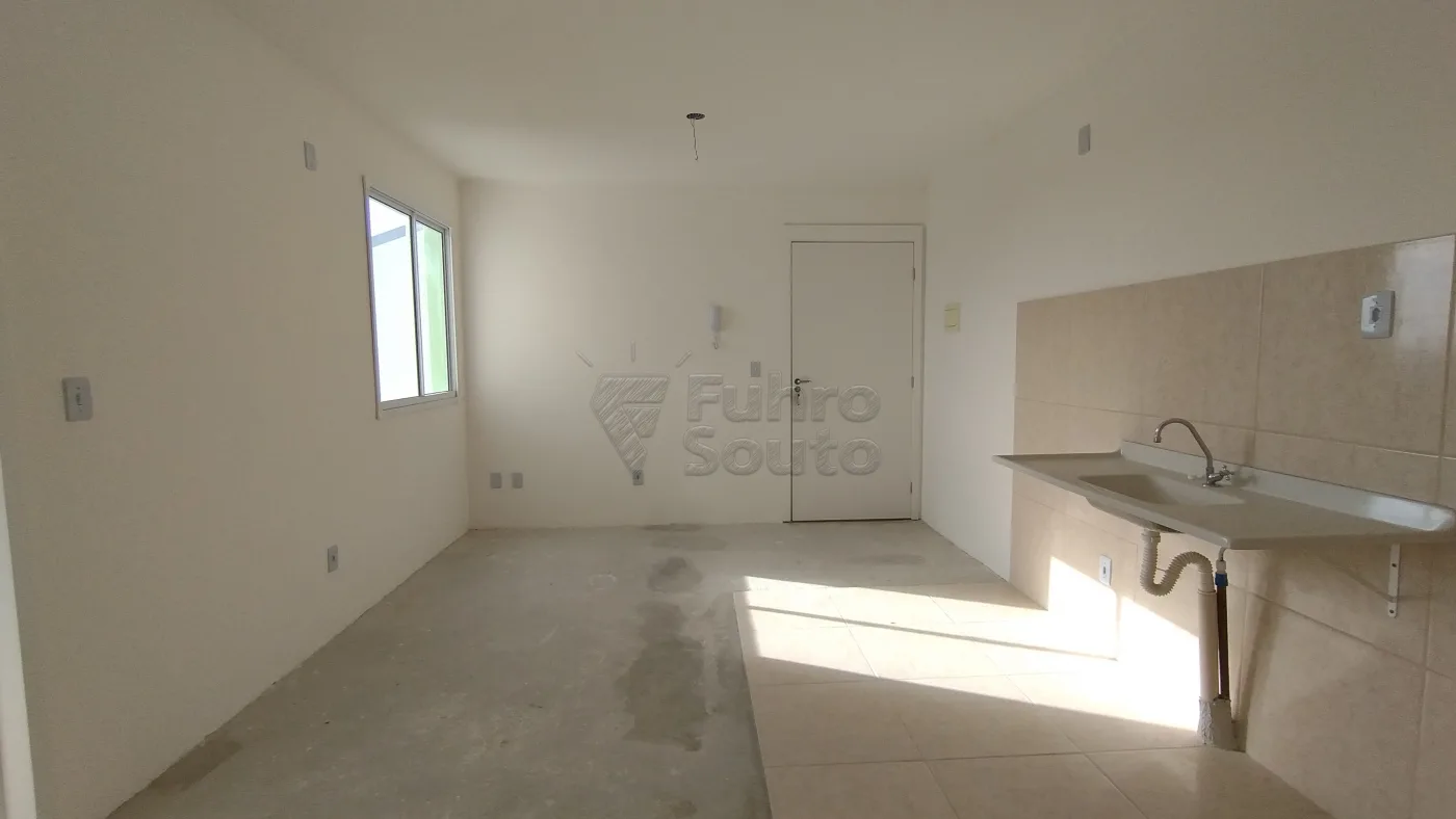 Comprar Apartamento / Padr&atilde;o em Pelotas R$ 140.000,00 - Foto 5