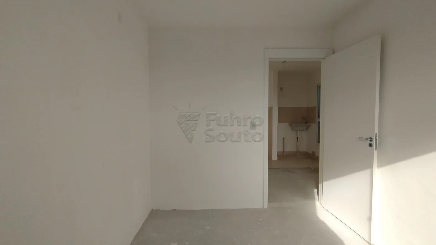 Comprar Apartamento / Padr&atilde;o em Pelotas R$ 140.000,00 - Foto 10
