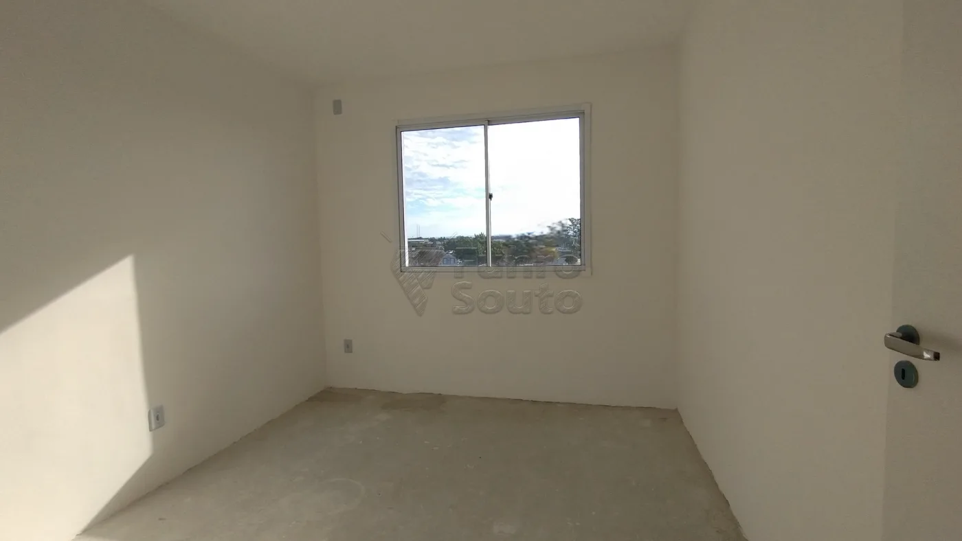 Comprar Apartamento / Padr&atilde;o em Pelotas R$ 140.000,00 - Foto 11