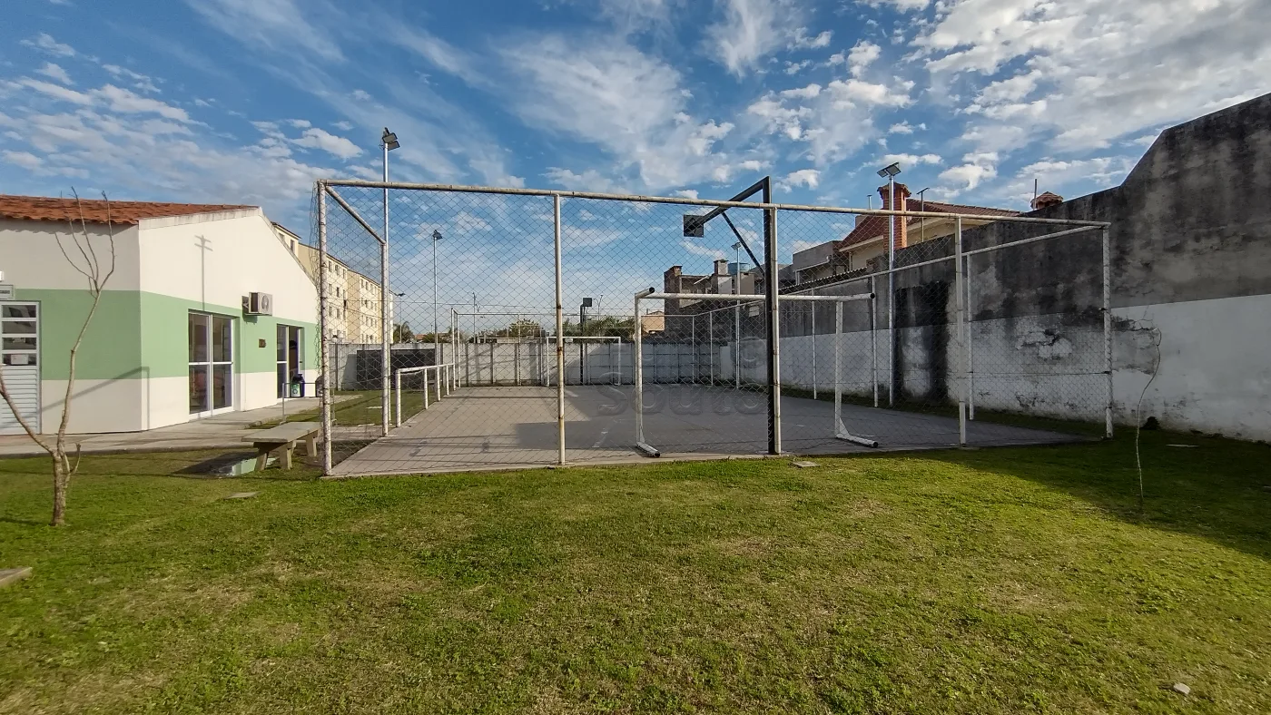 Comprar Apartamento / Padr&atilde;o em Pelotas R$ 140.000,00 - Foto 13