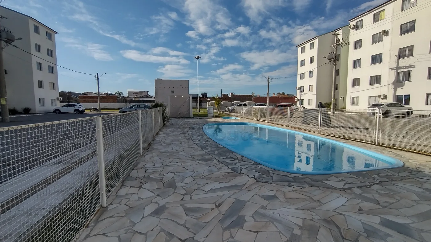Comprar Apartamento / Padr&atilde;o em Pelotas R$ 140.000,00 - Foto 15
