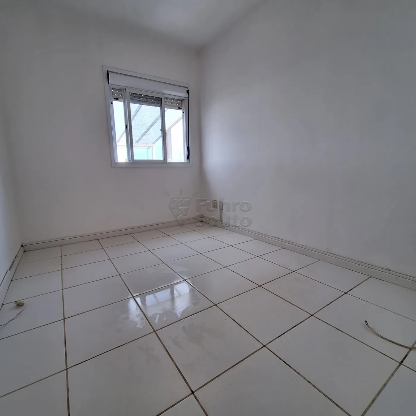 Comprar Casa / Condom&iacute;nio em Pelotas R$ 375.000,00 - Foto 6