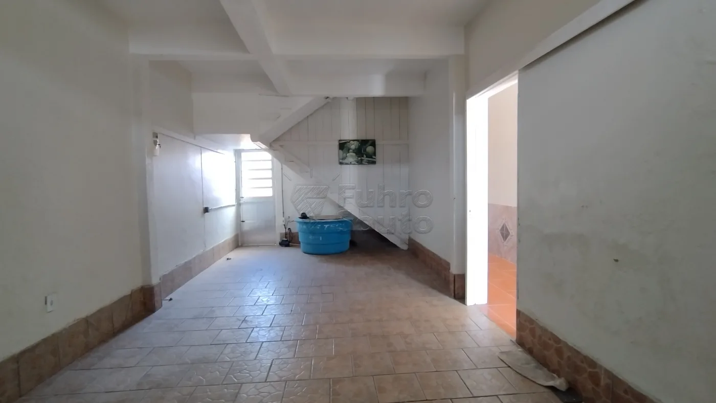 Comprar Casa / Padr&atilde;o em Pelotas R$ 320.000,00 - Foto 17