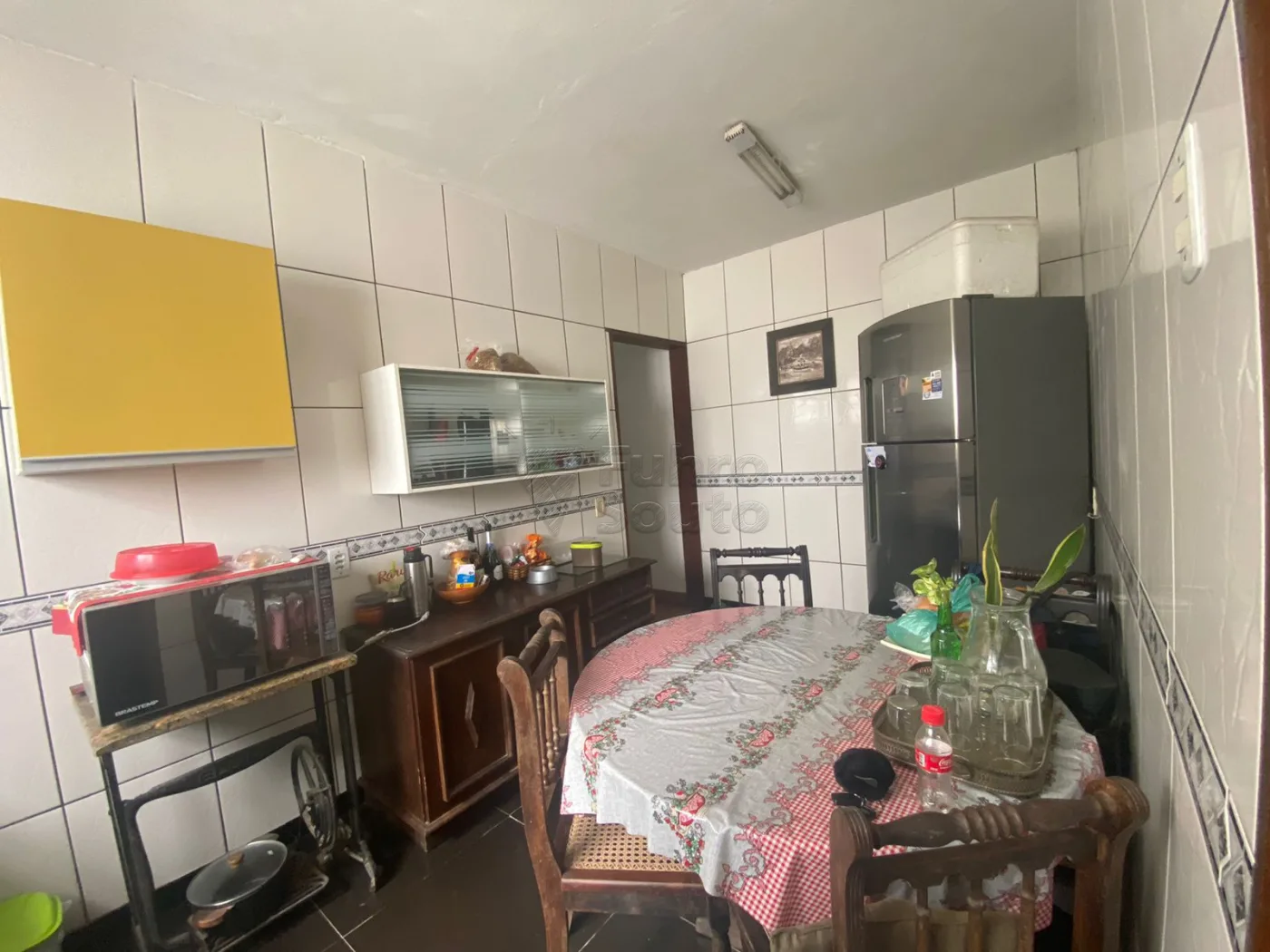 Comprar Casa / Padr&atilde;o em Pelotas R$ 458.000,00 - Foto 1