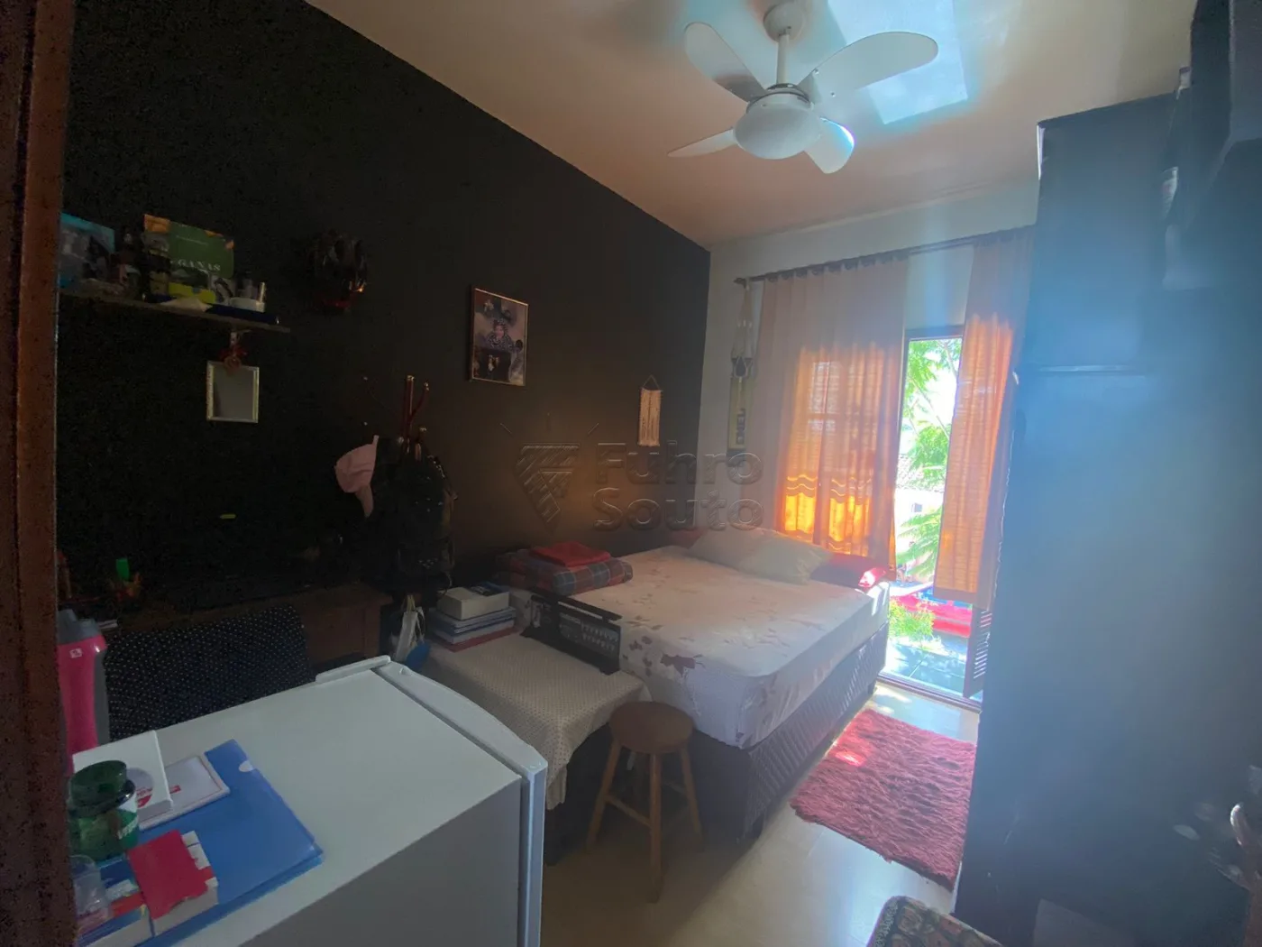 Comprar Casa / Padr&atilde;o em Pelotas R$ 458.000,00 - Foto 4