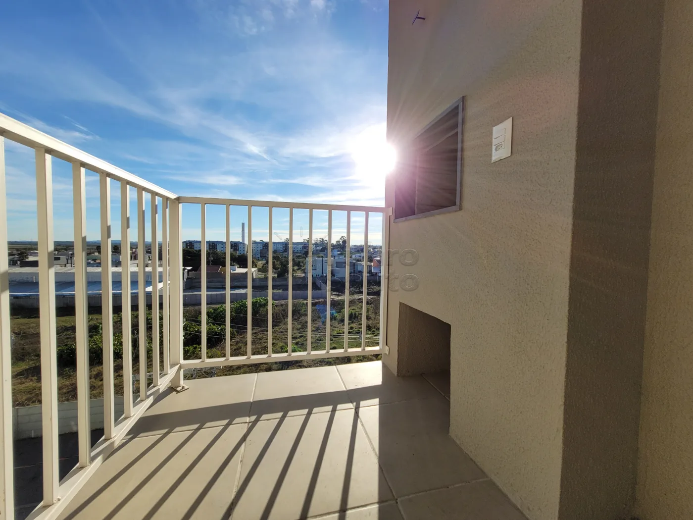 Alugar Apartamento / Padr&atilde;o em Pelotas R$ 900,00 - Foto 9