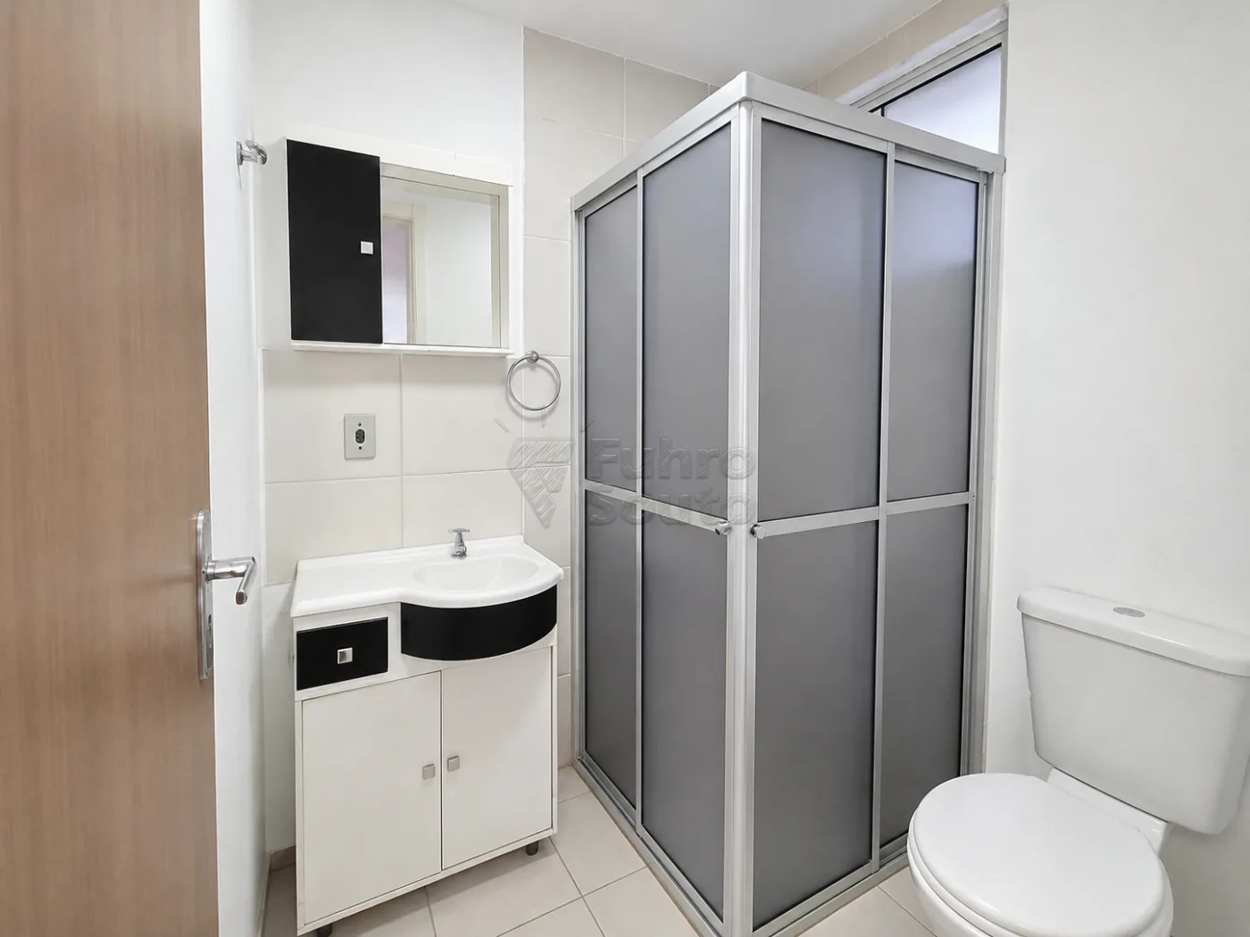 Comprar Apartamento / Padr&atilde;o em Pelotas R$ 155.000,00 - Foto 8