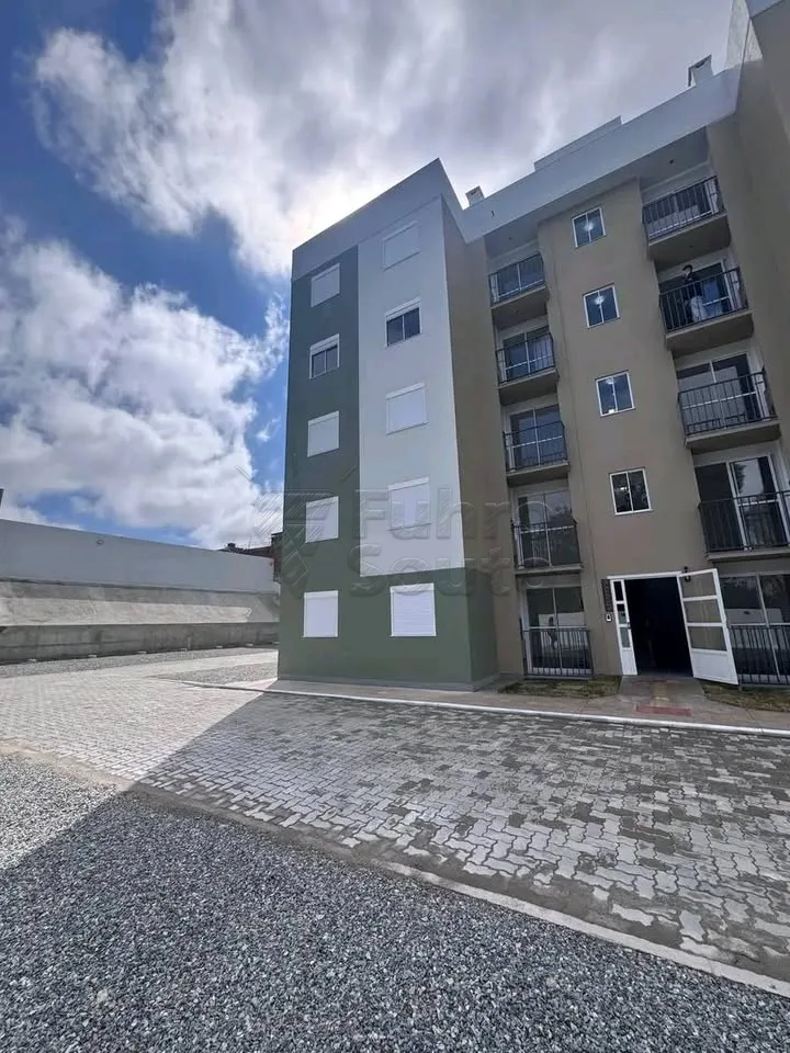 Comprar Apartamento / Padr&atilde;o em Pelotas R$ 225.000,00 - Foto 1
