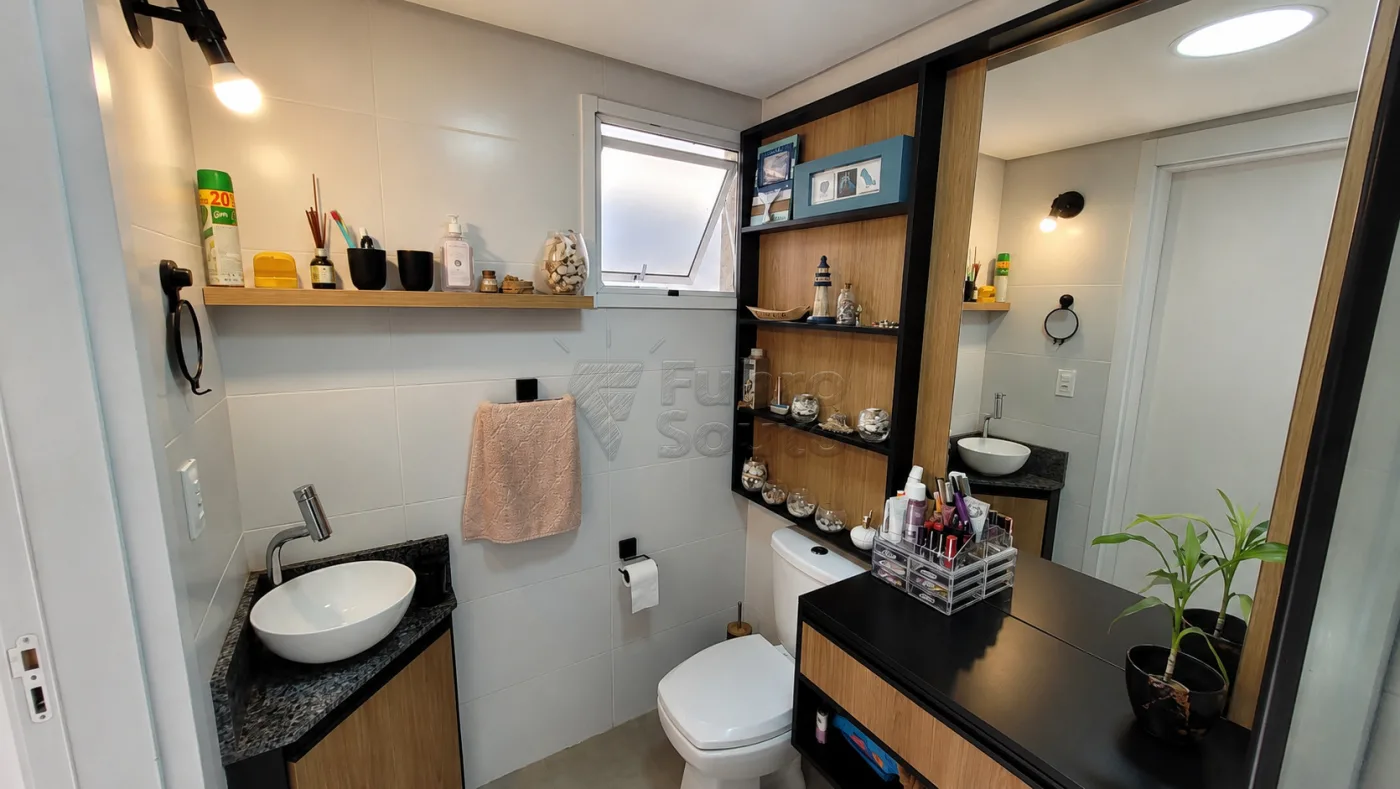 Comprar Apartamento / Padr&atilde;o em Pelotas R$ 369.000,00 - Foto 6