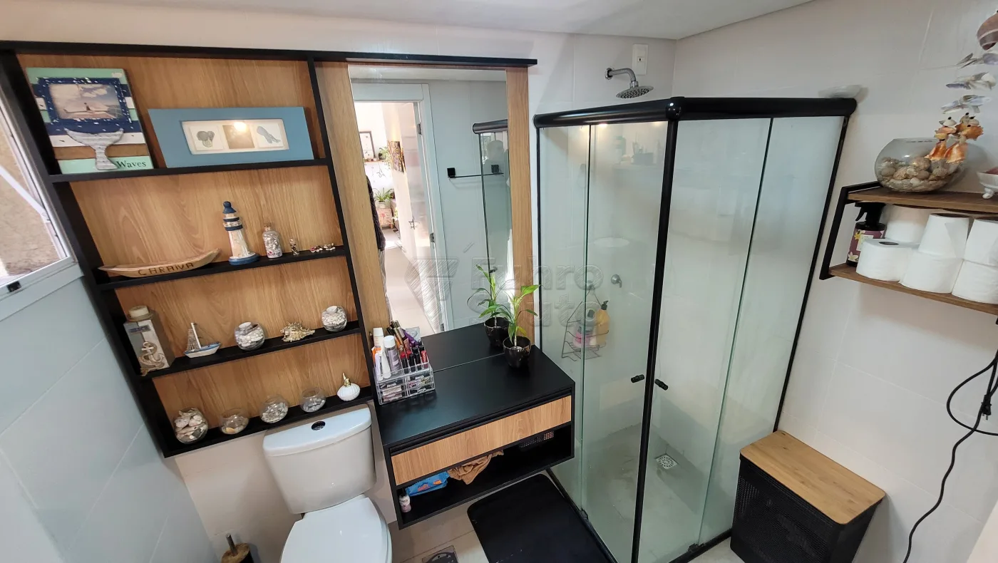 Comprar Apartamento / Padr&atilde;o em Pelotas R$ 369.000,00 - Foto 7