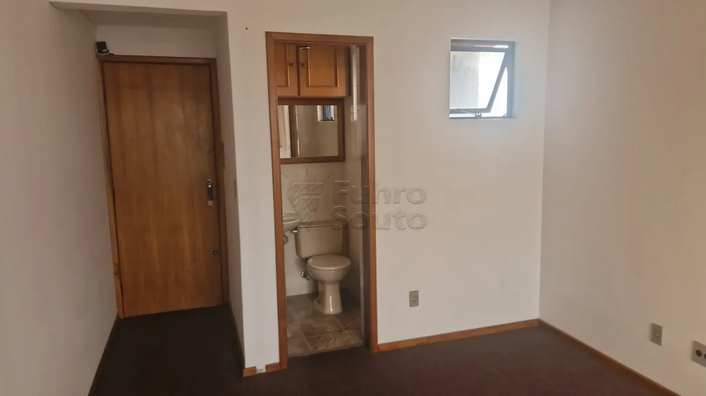 Alugar Comercial / Sala em Condom&iacute;nio em Pelotas R$ 300,00 - Foto 3