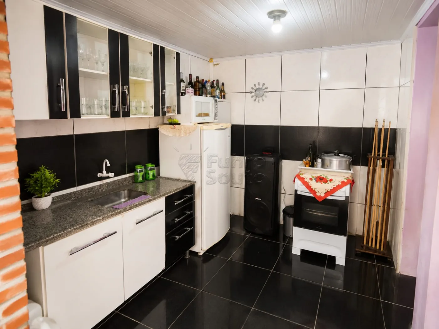 Comprar Casa / Condom&iacute;nio em Pelotas R$ 281.000,00 - Foto 14