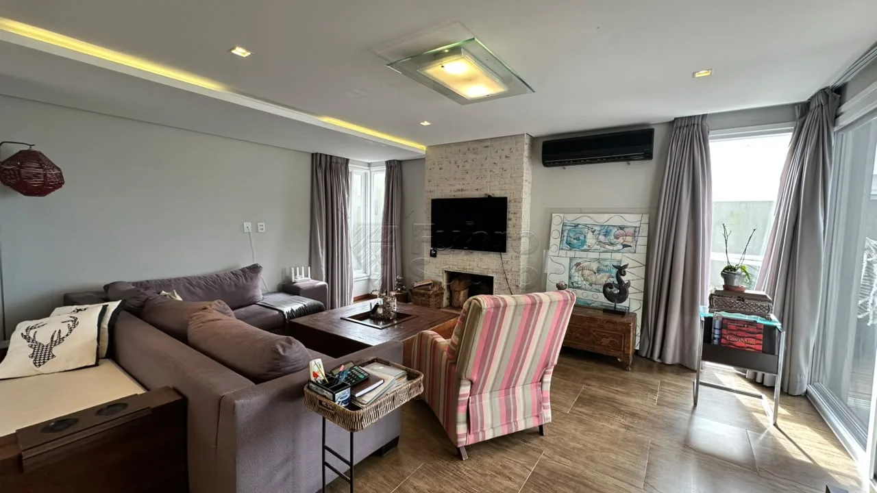 Comprar Casa / Condom&iacute;nio em Pelotas R$ 2.500.000,00 - Foto 2