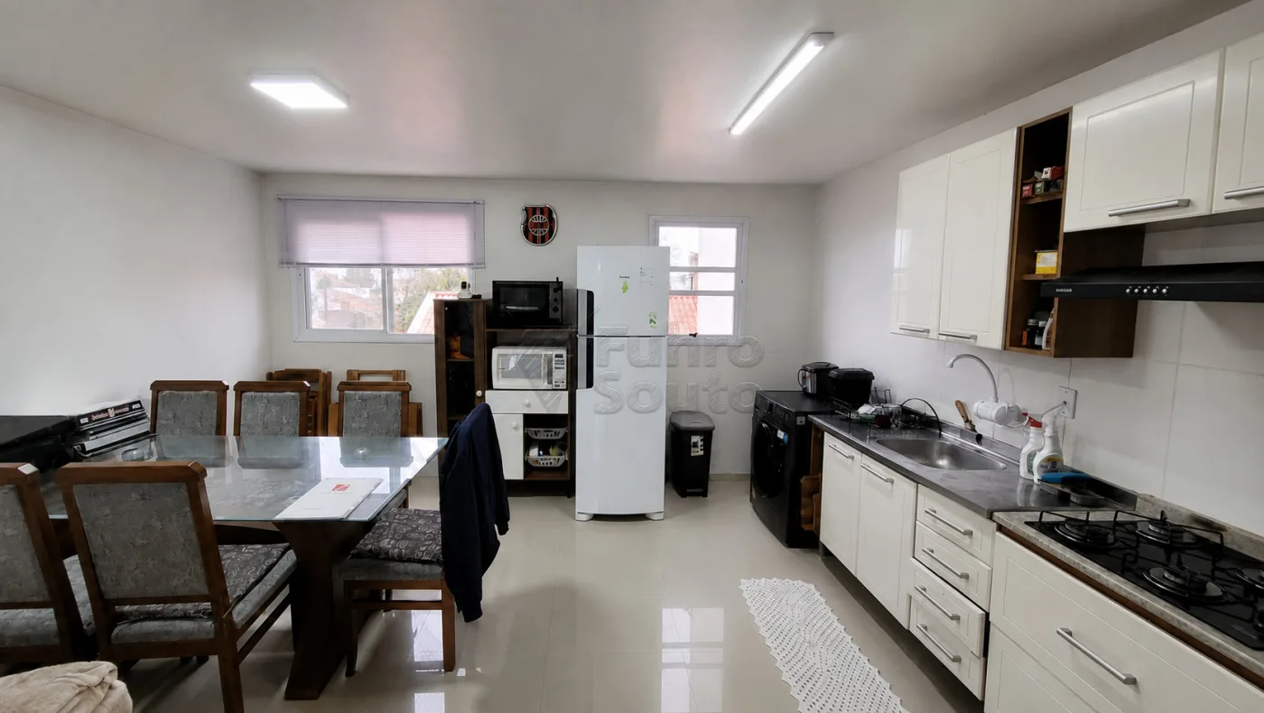 Comprar Apartamento / Padr&atilde;o em Pelotas R$ 265.000,00 - Foto 2
