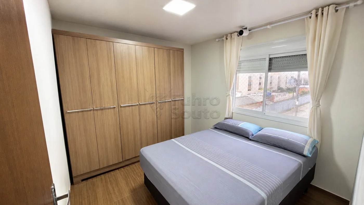 Comprar Apartamento / Padr&atilde;o em Pelotas R$ 265.000,00 - Foto 3