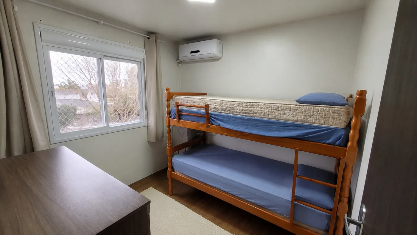 Comprar Apartamento / Padr&atilde;o em Pelotas R$ 265.000,00 - Foto 4
