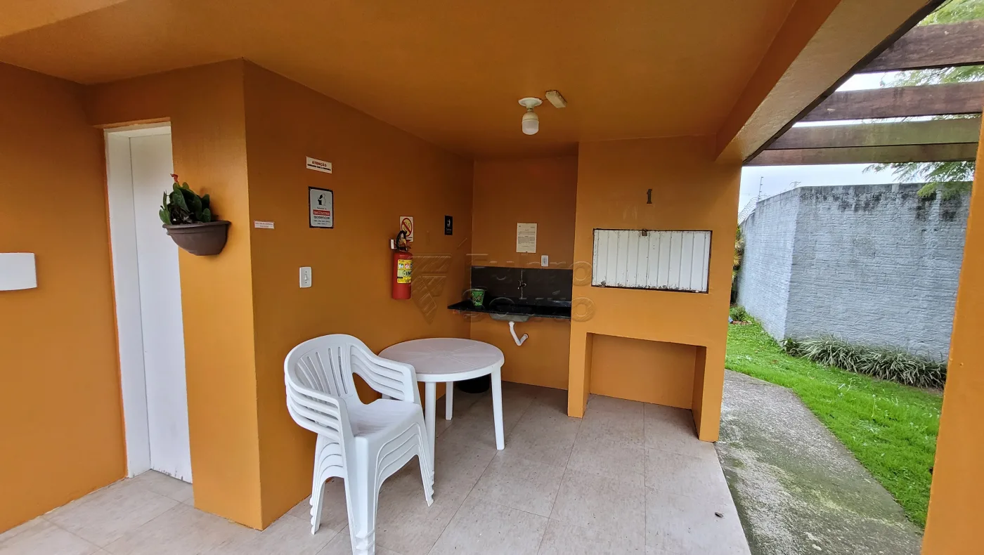 Comprar Apartamento / Padr&atilde;o em Pelotas R$ 265.000,00 - Foto 9