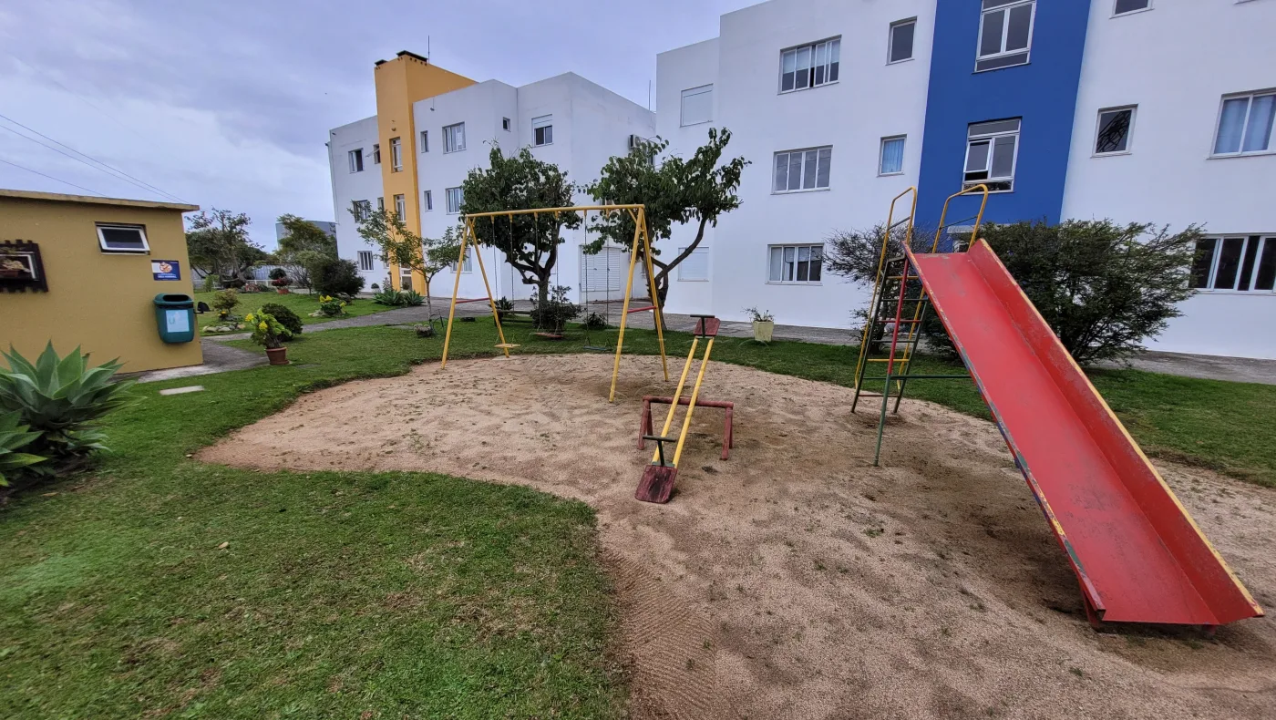 Comprar Apartamento / Padr&atilde;o em Pelotas R$ 265.000,00 - Foto 10