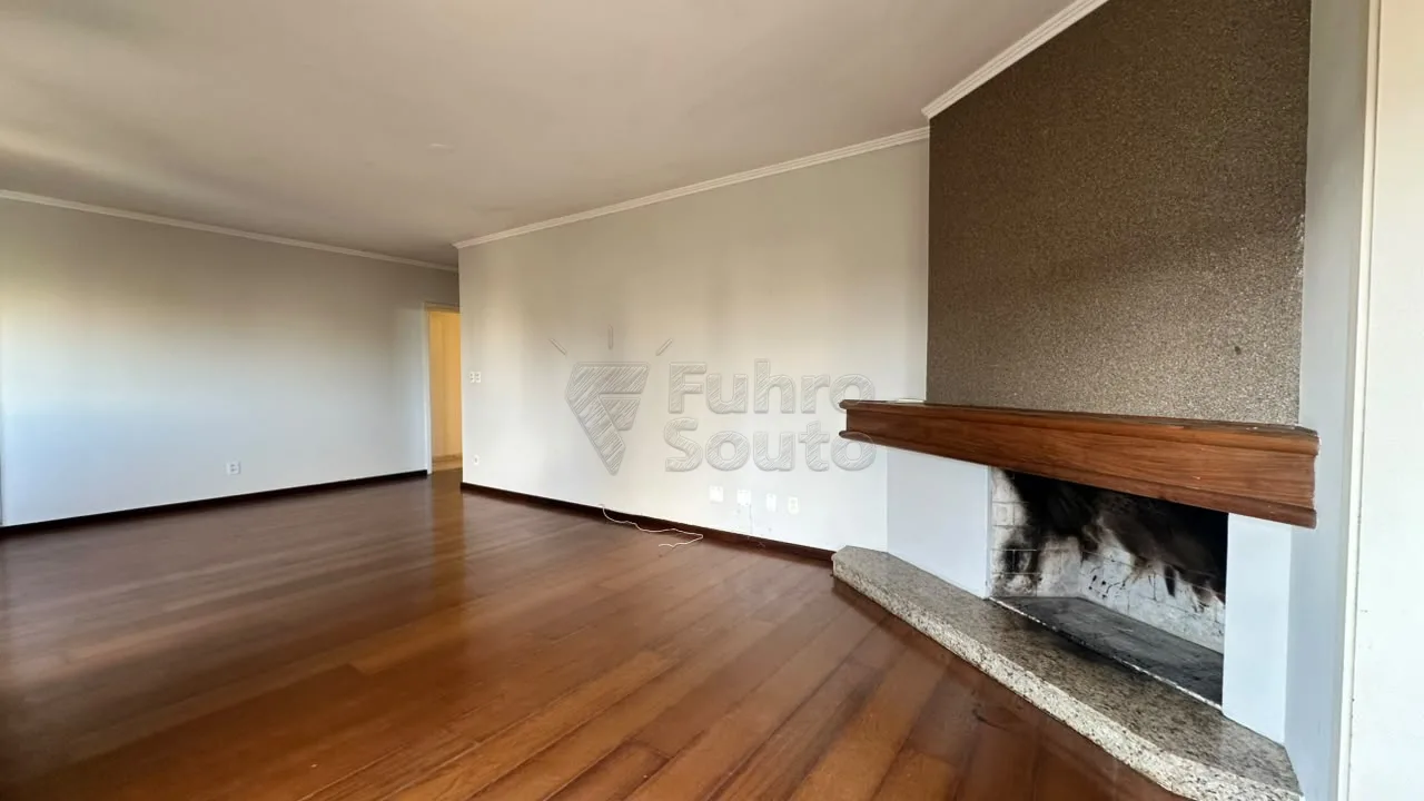 Comprar Apartamento / Padr&atilde;o em Pelotas R$ 700.000,00 - Foto 3