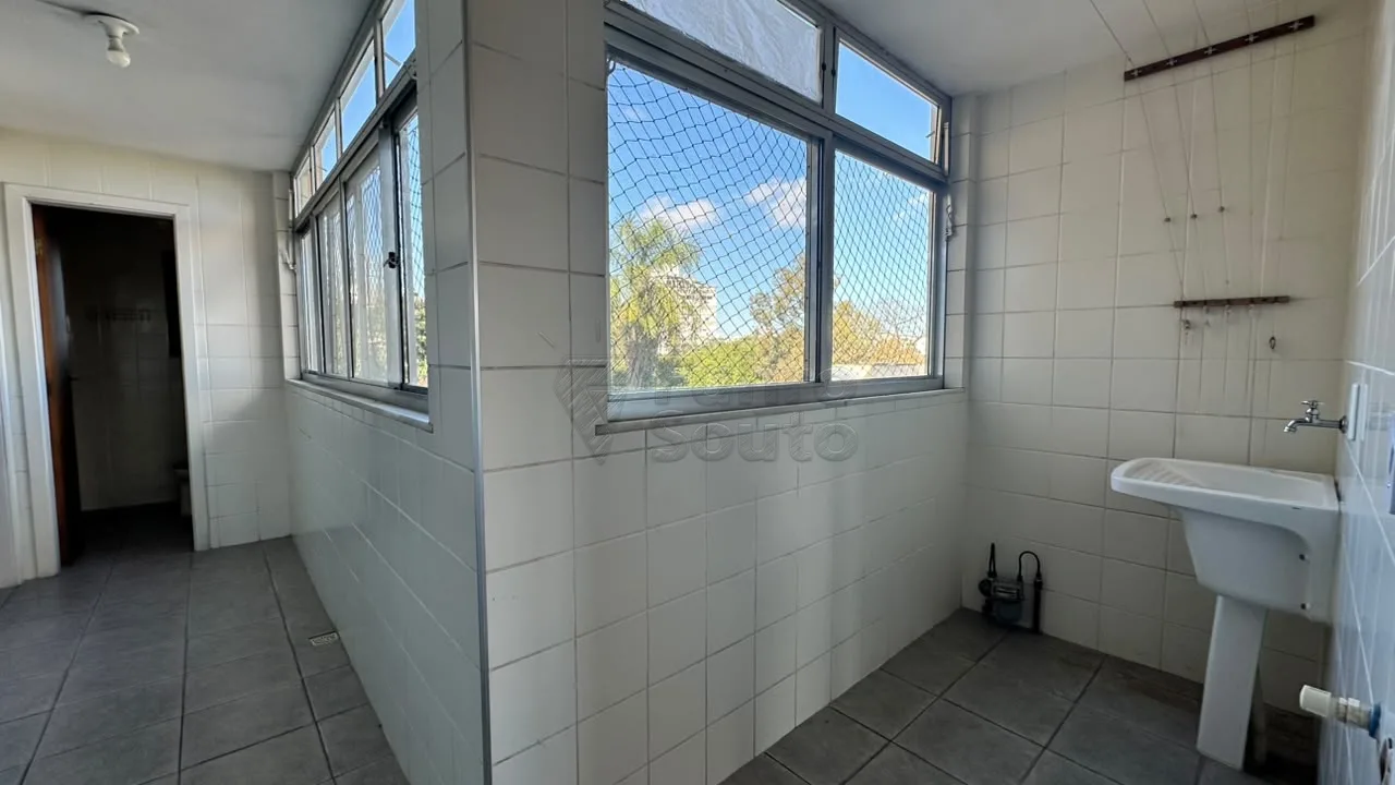 Comprar Apartamento / Padr&atilde;o em Pelotas R$ 700.000,00 - Foto 20