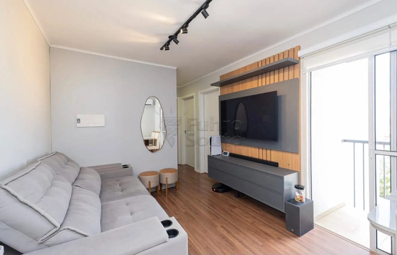 Comprar Apartamento / Padr&atilde;o em Pelotas R$ 280.000,00 - Foto 1
