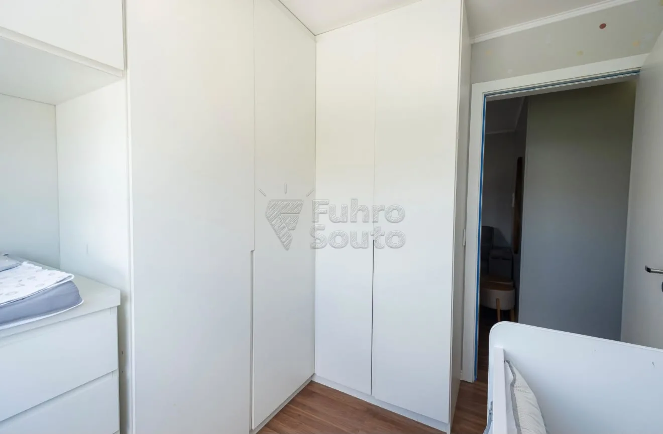 Comprar Apartamento / Padr&atilde;o em Pelotas R$ 280.000,00 - Foto 10