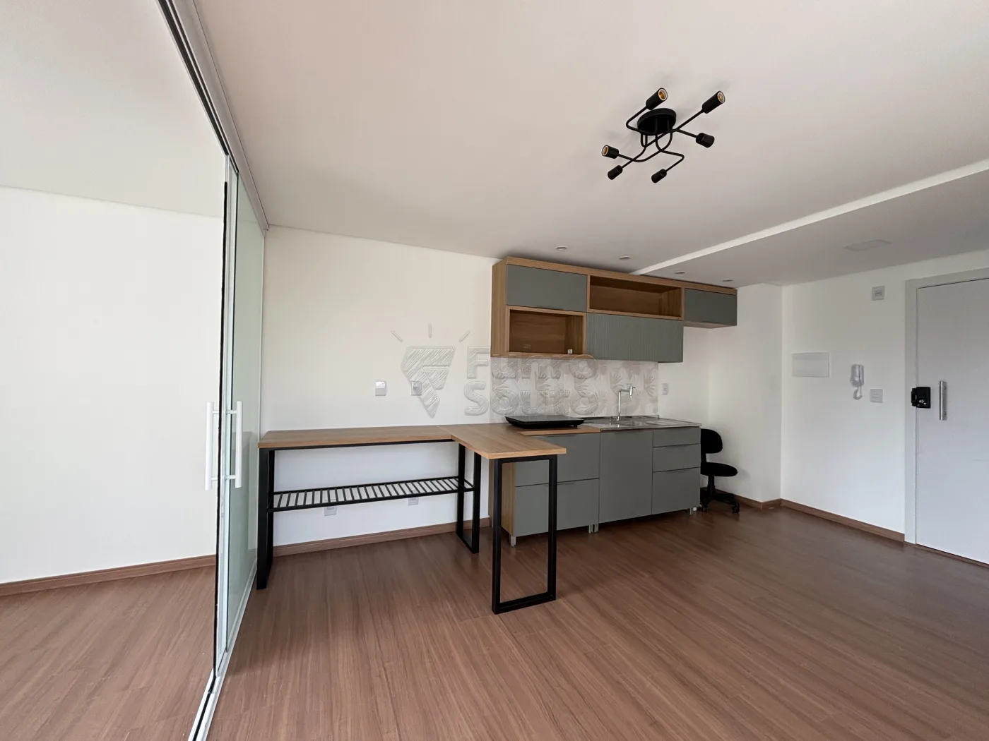 Comprar Apartamento / Padr&atilde;o em Pelotas R$ 280.000,00 - Foto 3
