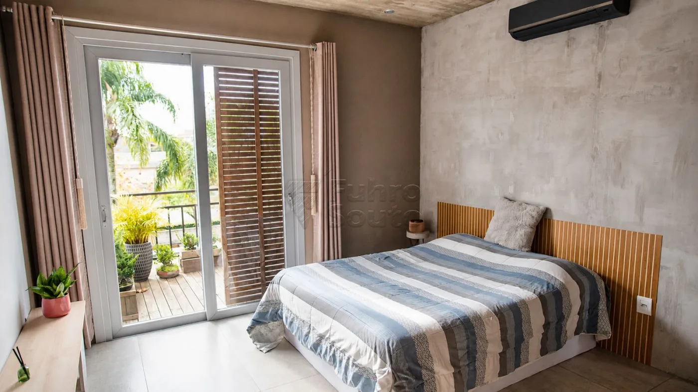 Comprar Casa / Padr&atilde;o em Pelotas R$ 1.250.000,00 - Foto 5