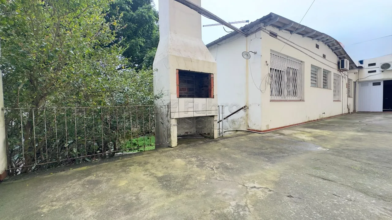 Comprar Casa / Padr&atilde;o em Pelotas R$ 920.000,00 - Foto 16