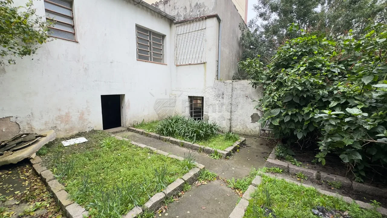 Comprar Casa / Padr&atilde;o em Pelotas R$ 920.000,00 - Foto 13