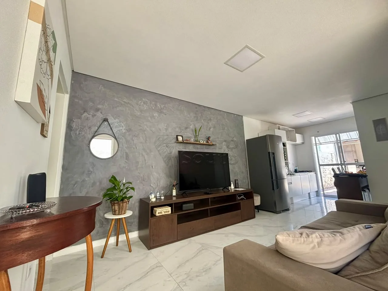 Comprar Casa / Padr&atilde;o em Pelotas R$ 270.000,00 - Foto 1