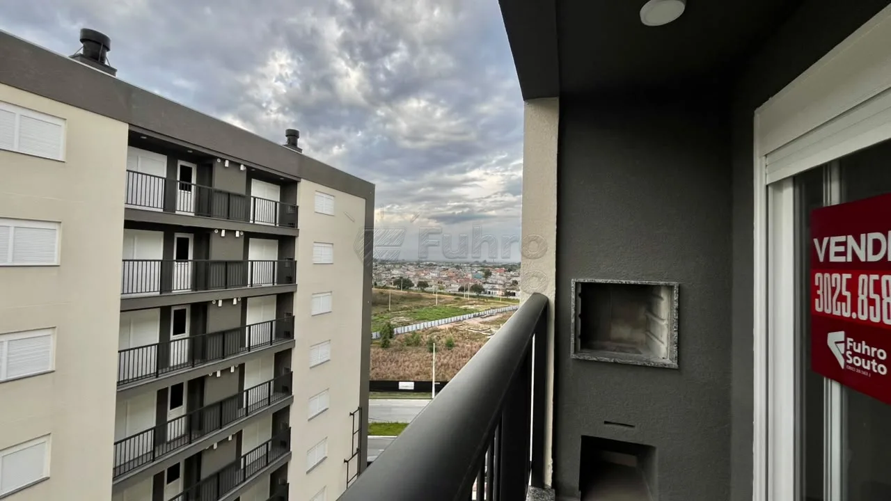 Comprar Apartamento / Padr&atilde;o em Pelotas R$ 447.000,00 - Foto 9