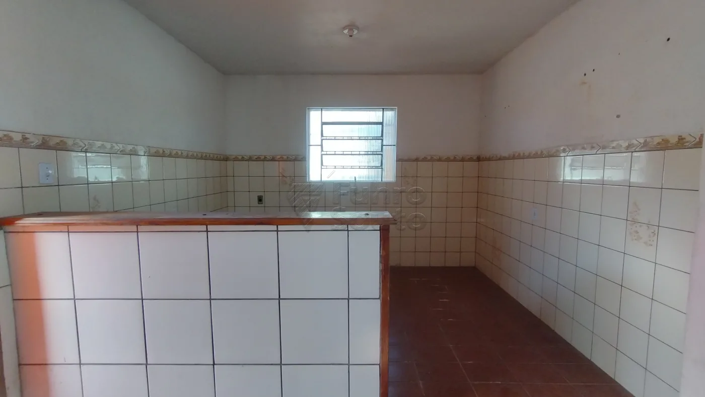 Comprar Casa / Padr&atilde;o em Pelotas R$ 350.000,00 - Foto 6