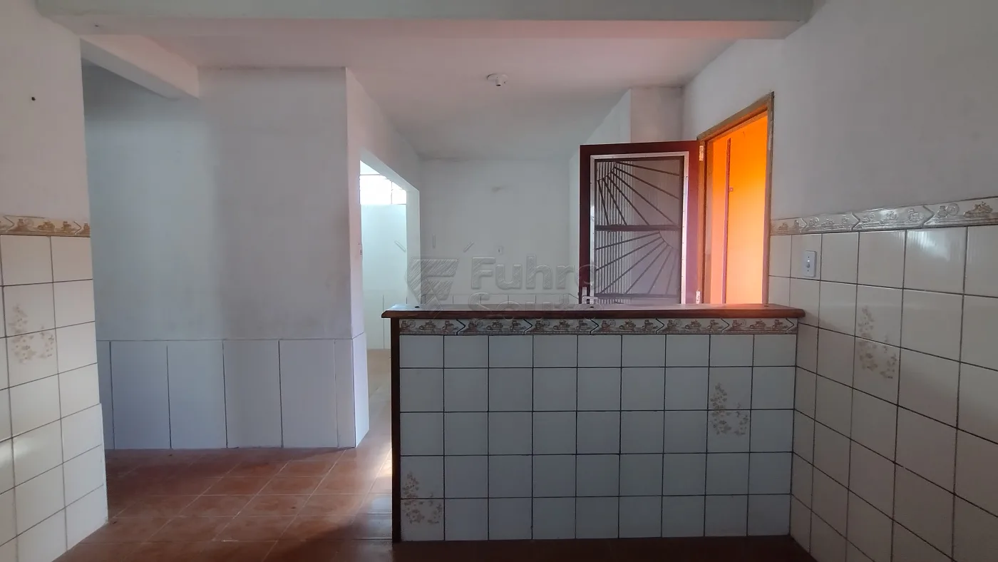 Comprar Casa / Padr&atilde;o em Pelotas R$ 350.000,00 - Foto 12