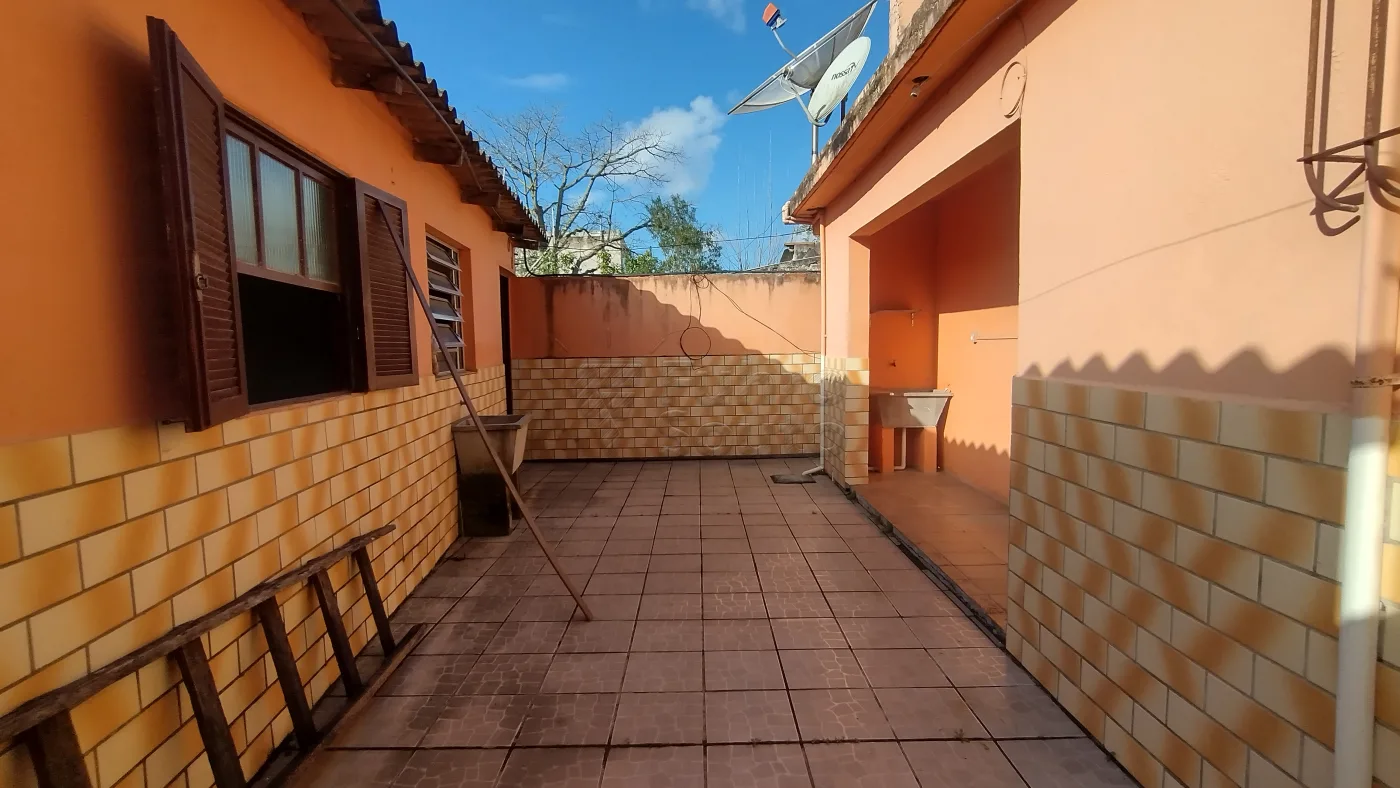 Comprar Casa / Padr&atilde;o em Pelotas R$ 350.000,00 - Foto 14