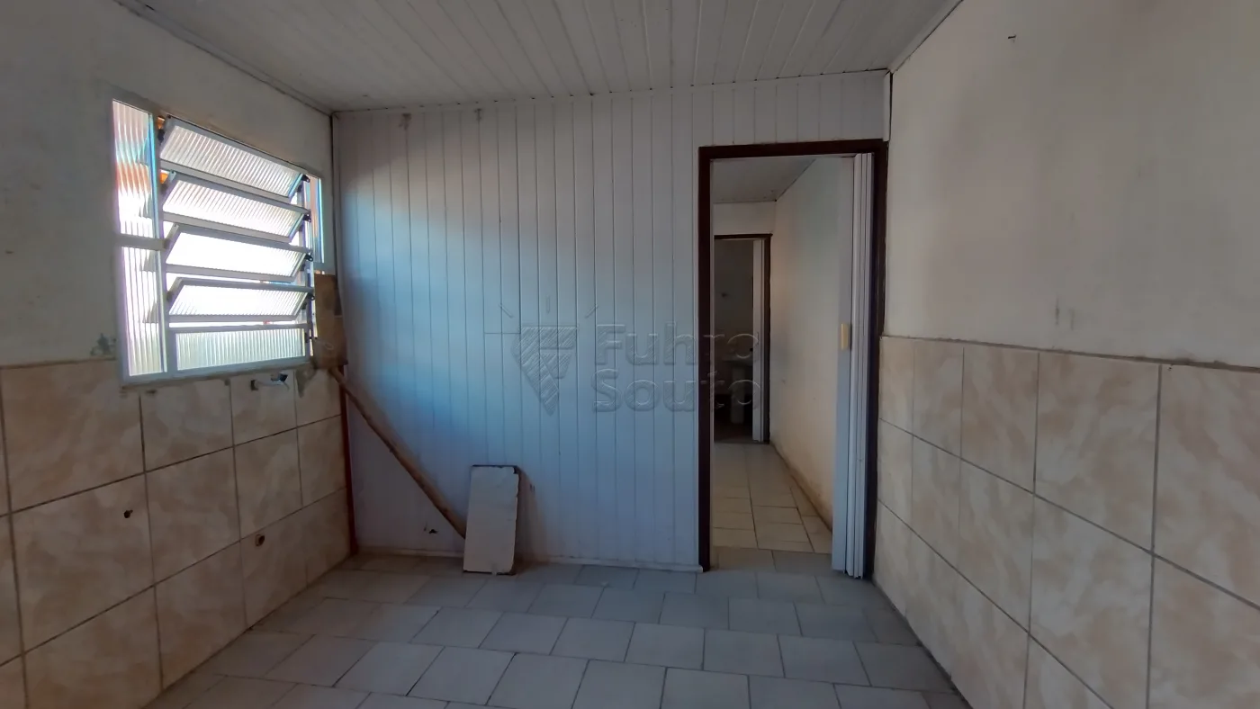 Comprar Casa / Padr&atilde;o em Pelotas R$ 350.000,00 - Foto 16