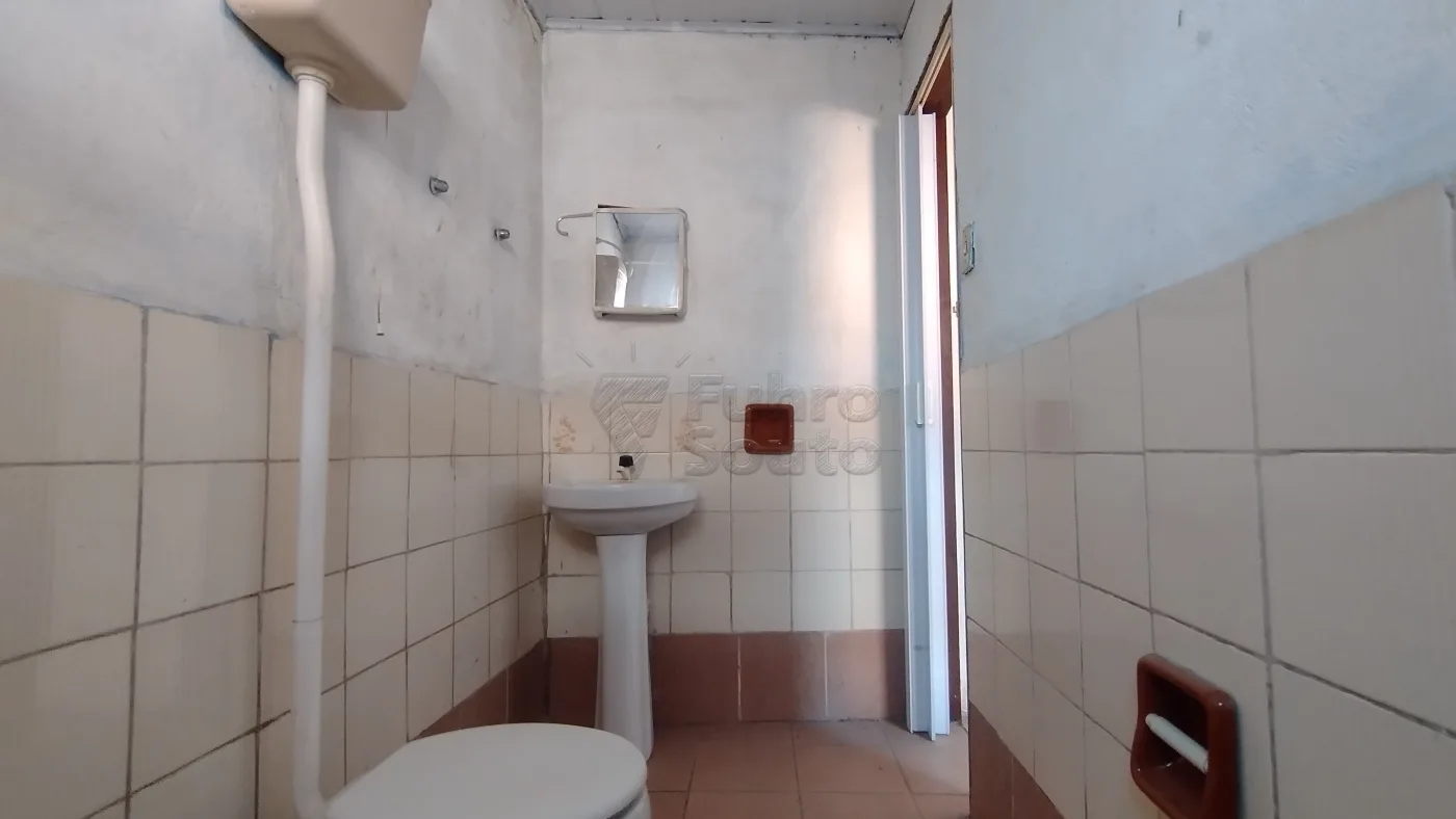 Comprar Casa / Padr&atilde;o em Pelotas R$ 350.000,00 - Foto 18