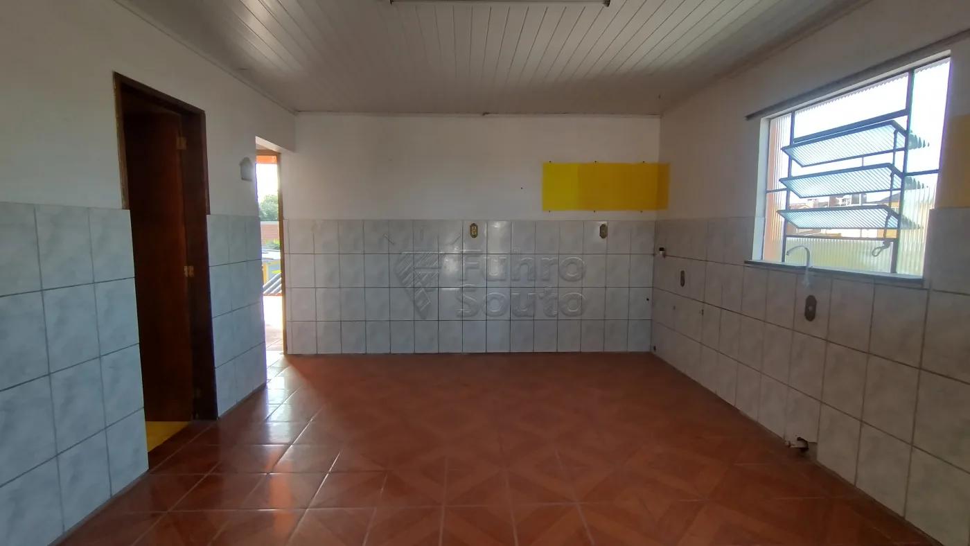 Comprar Casa / Padr&atilde;o em Pelotas R$ 350.000,00 - Foto 24