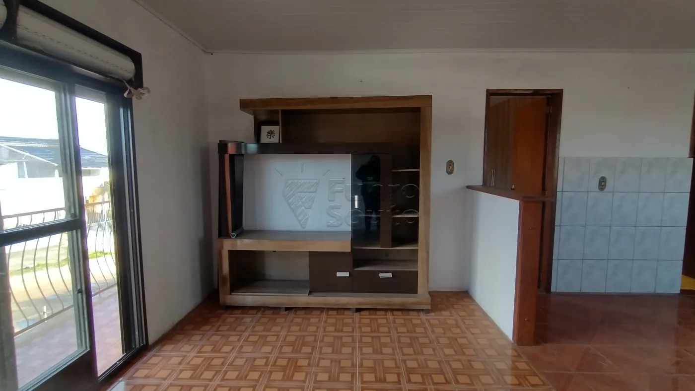 Comprar Casa / Padr&atilde;o em Pelotas R$ 350.000,00 - Foto 26