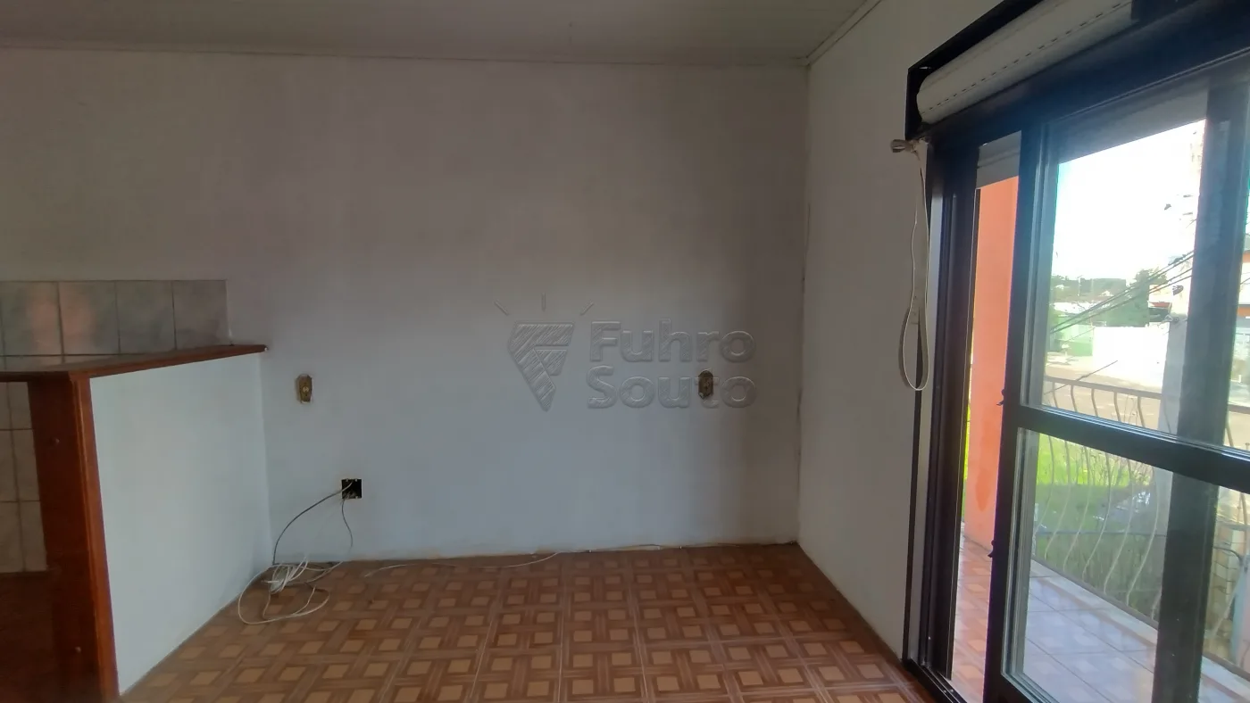 Comprar Casa / Padr&atilde;o em Pelotas R$ 350.000,00 - Foto 27
