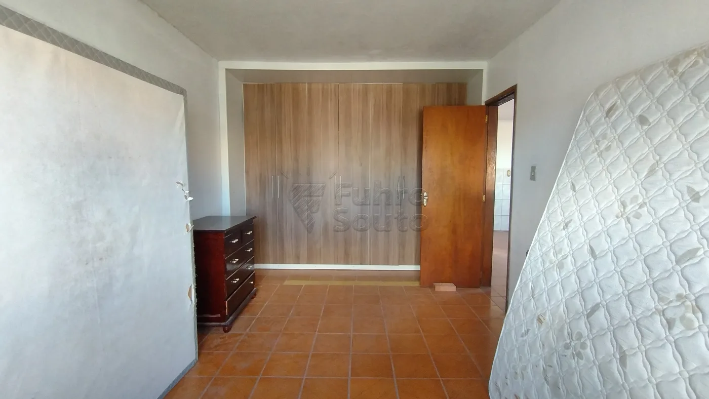 Comprar Casa / Padr&atilde;o em Pelotas R$ 350.000,00 - Foto 28
