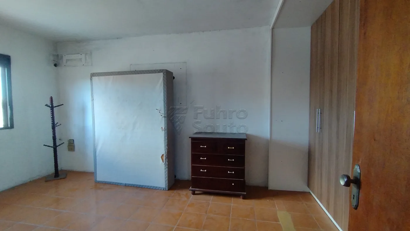 Comprar Casa / Padr&atilde;o em Pelotas R$ 350.000,00 - Foto 29