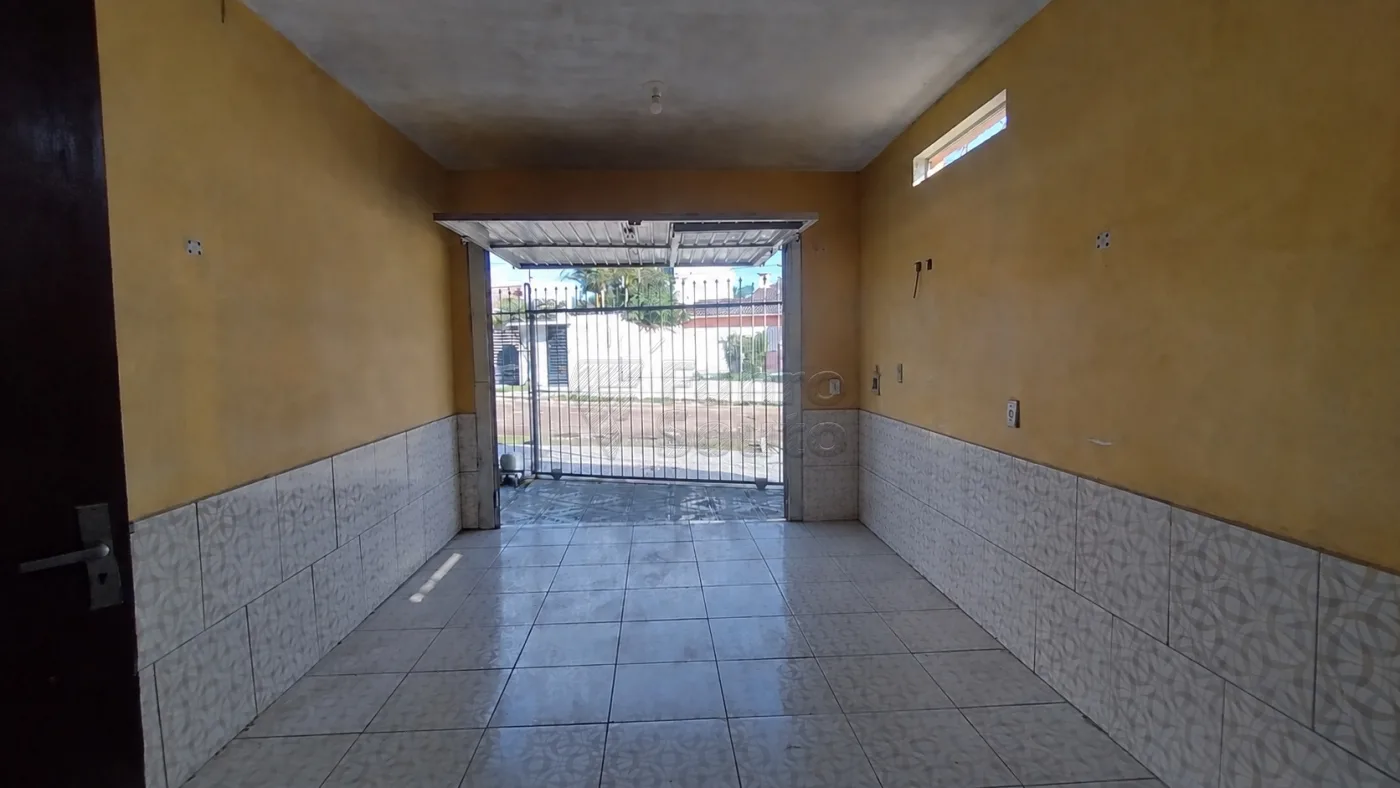Comprar Casa / Padr&atilde;o em Pelotas R$ 350.000,00 - Foto 34