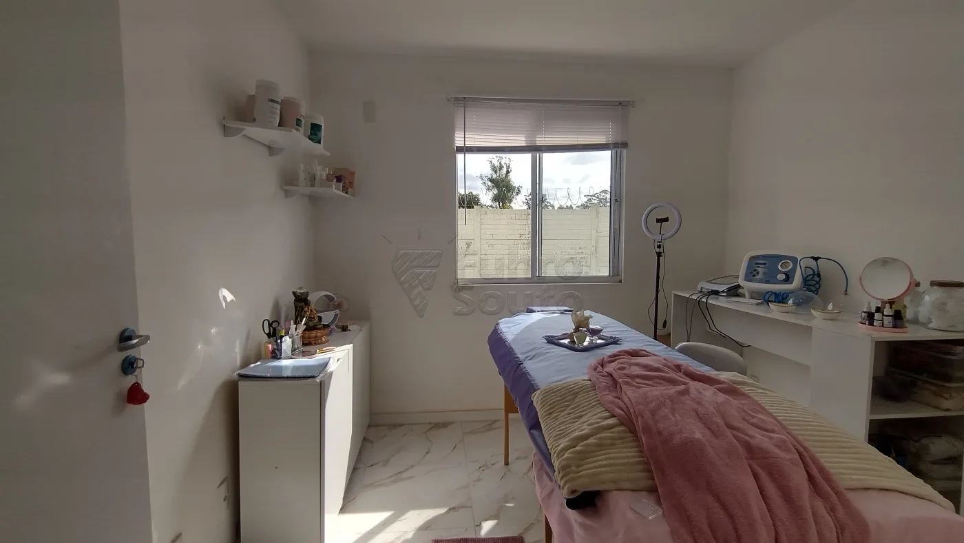 Comprar Apartamento / Padr&atilde;o em Pelotas R$ 195.000,00 - Foto 5